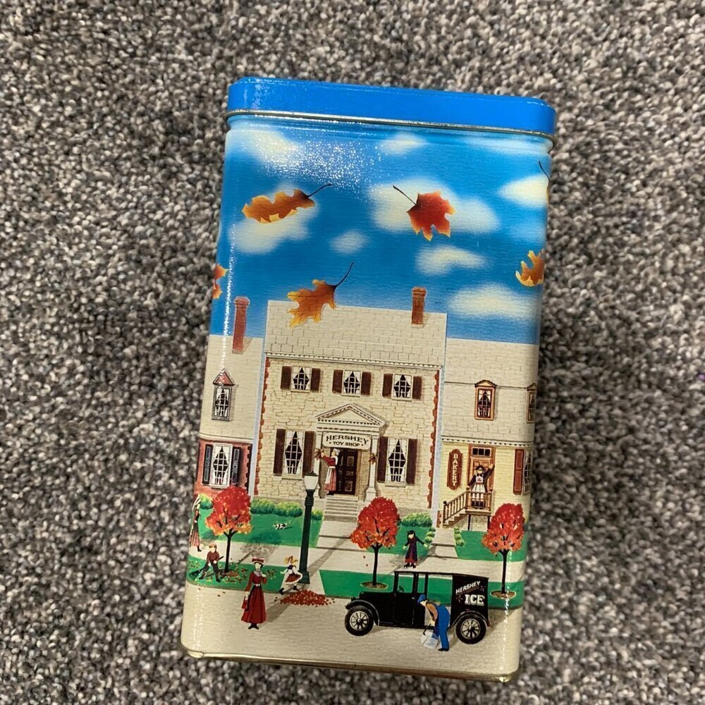 Vintage 1990 Hershey's Kisses with Almonds collector tin - In great shape!